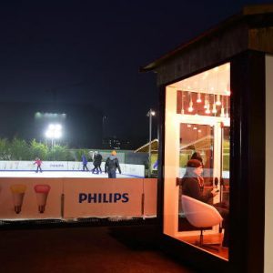Philips Hue on Ice: l’illuminazione connessa arriva in piazza Gae Aulenti