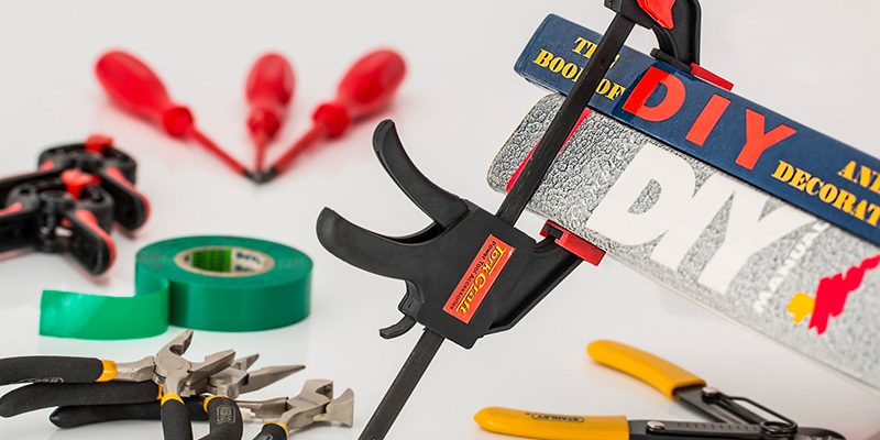 Giardinaggio e utensili casa sostengono il mondo del bricolage