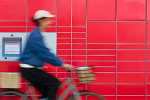 E-Shopper Barometer 2025: cresce l&rsquo;uso dei locker