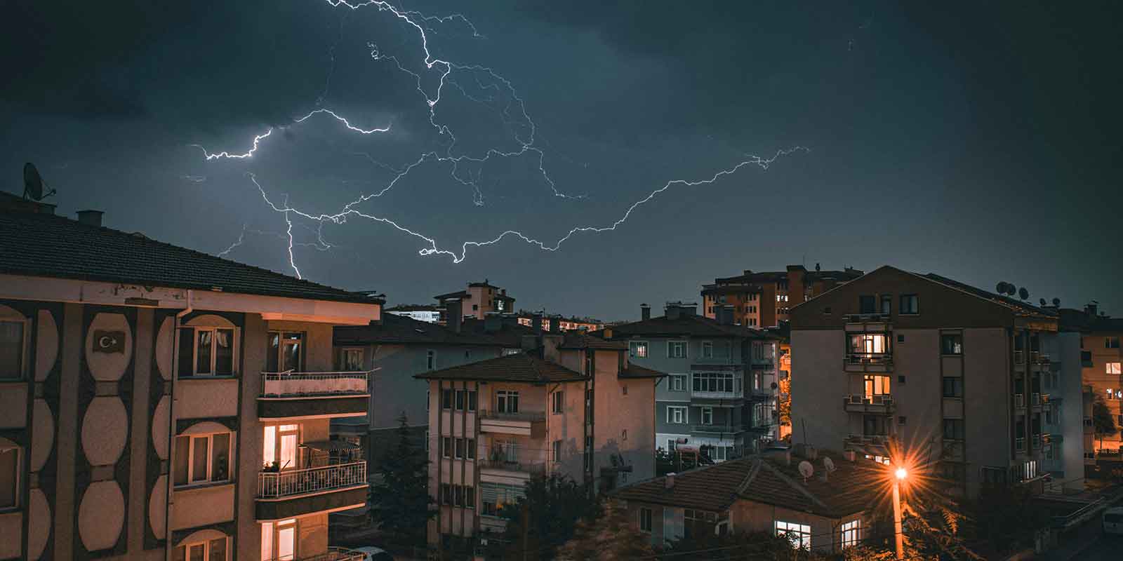 Casa protetta e gestione degli imprevisti. Perché sempre più famiglie scelgono coperture dedicate